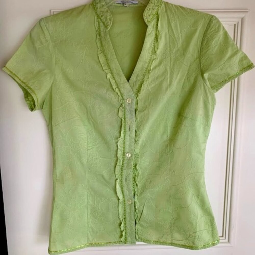 short leaves blouse